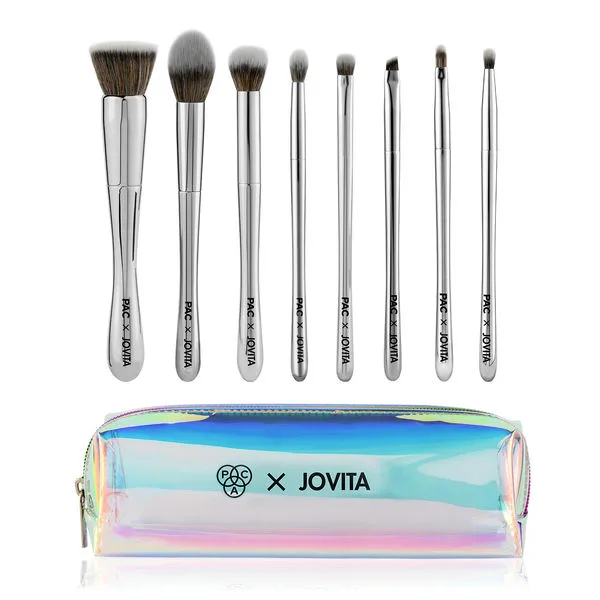 Bold Makeup Brush — Coral